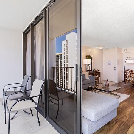 Beautifully Renovated 32Nd Floor Deluxe Ocean View Waikiki Condo Condo โฮโนลูลู ภายนอก รูปภาพ