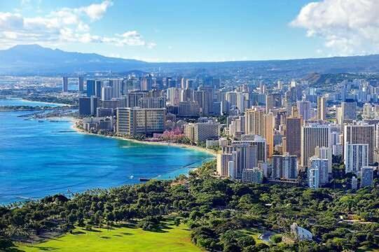 Beautifully Renovated 32Nd Floor Deluxe Ocean View Waikiki Condo Condo โฮโนลูลู ภายนอก รูปภาพ