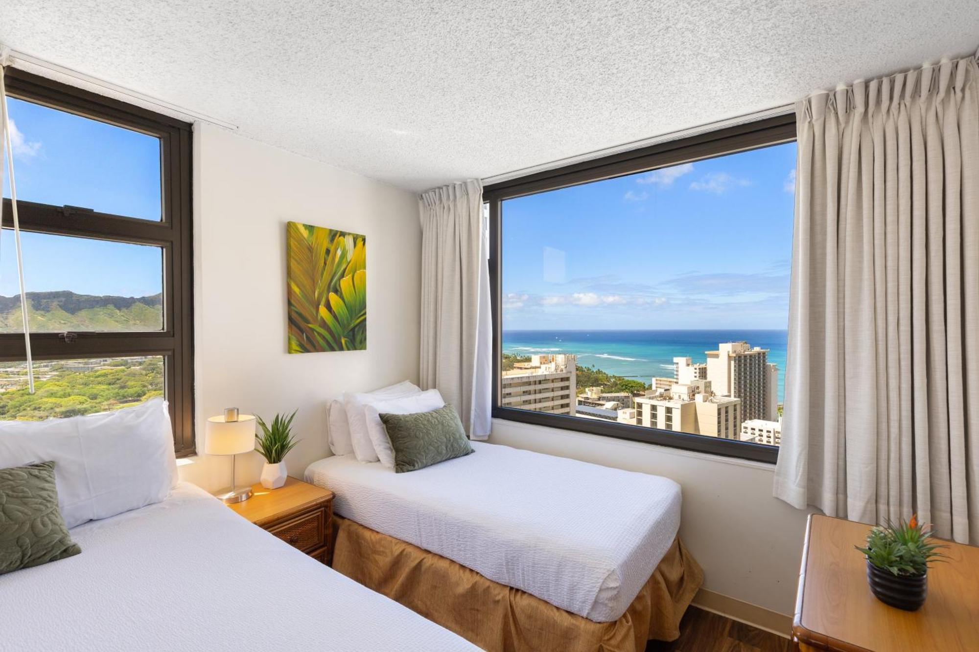 Beautifully Renovated 32Nd Floor Deluxe Ocean View Waikiki Condo Condo โฮโนลูลู ภายนอก รูปภาพ
