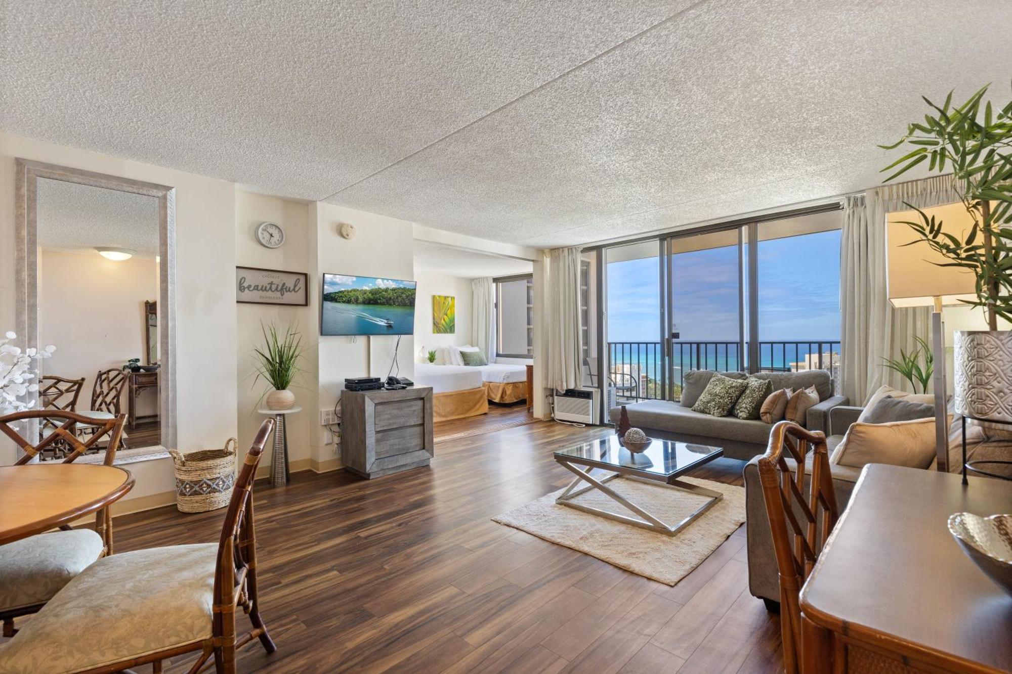 Beautifully Renovated 32Nd Floor Deluxe Ocean View Waikiki Condo Condo โฮโนลูลู ภายนอก รูปภาพ