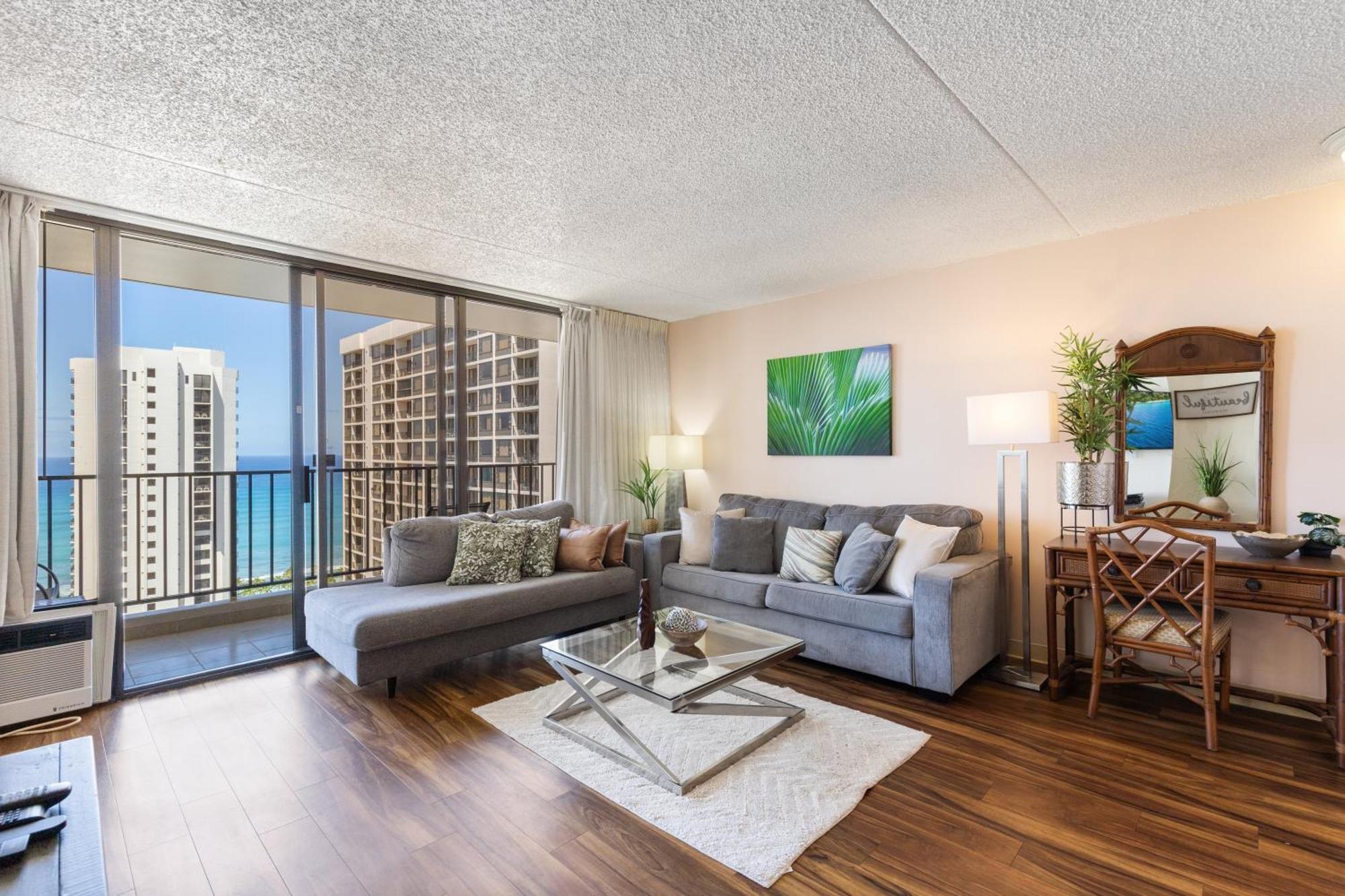 Beautifully Renovated 32Nd Floor Deluxe Ocean View Waikiki Condo Condo โฮโนลูลู ภายนอก รูปภาพ
